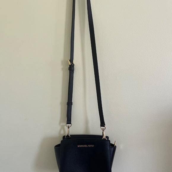 Michael Kors Selma Crossbody - Picture 3 of 7